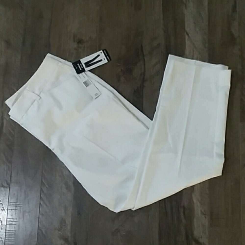 NWT Larry Levine Women's Ankle Pants White Size 10